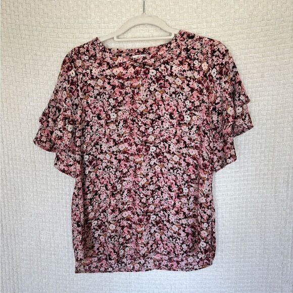 Pink Floral Flutter Sleeve Top✨ - Picture 2 of 6